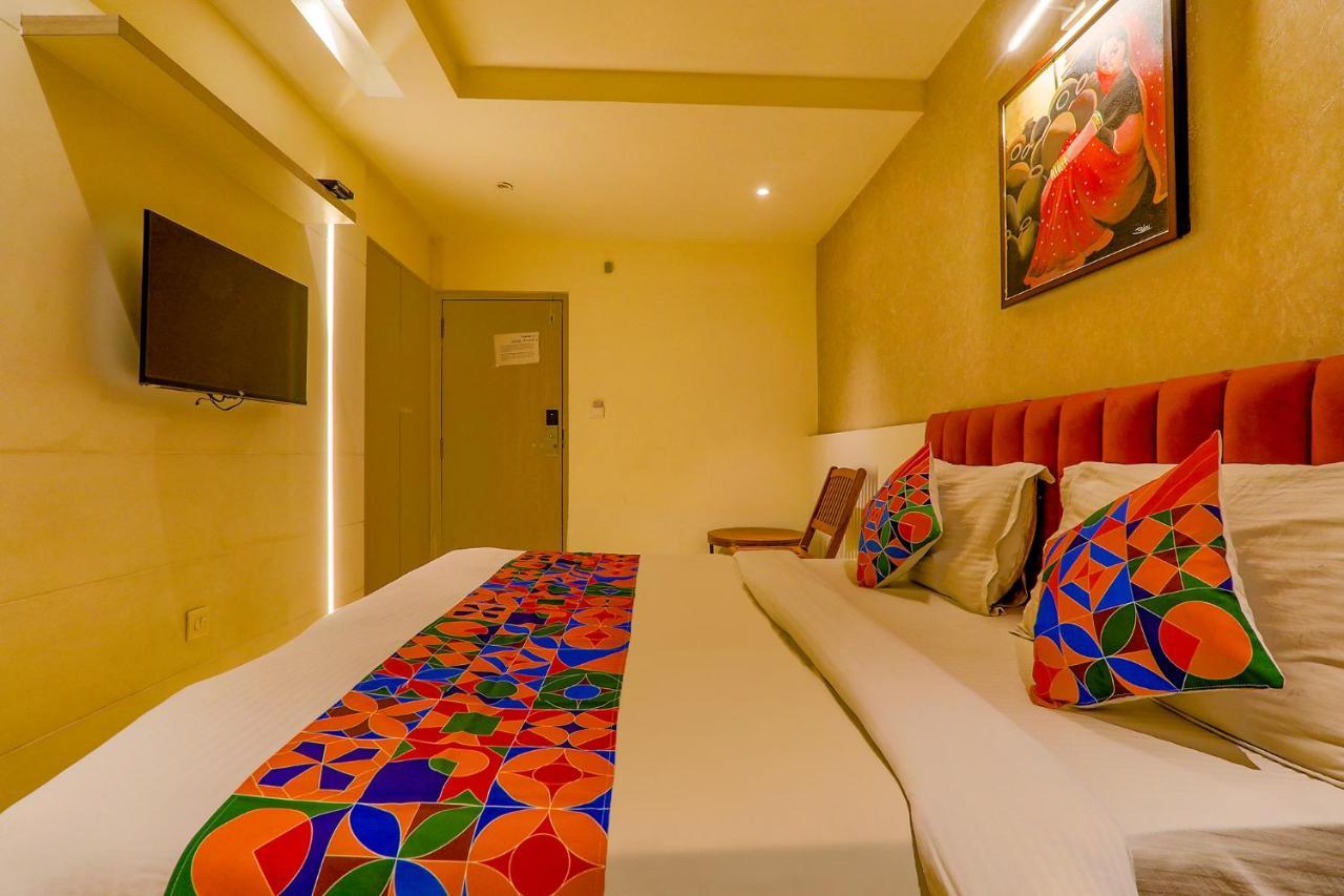 Townhouse Geetraj Near Shalimar Gateway Lucknow Hotel Exterior foto