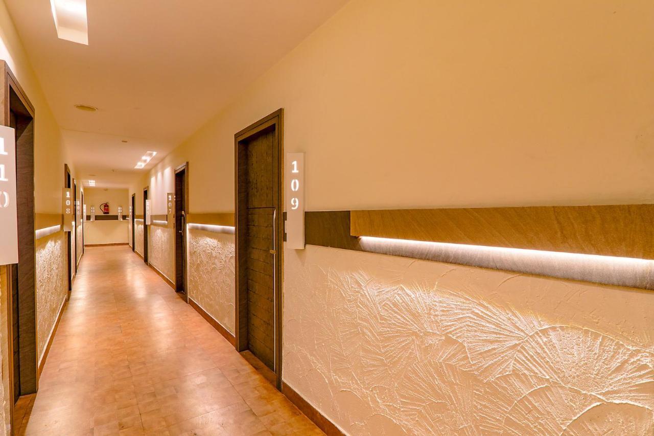 Townhouse Geetraj Near Shalimar Gateway Lucknow Hotel Exterior foto