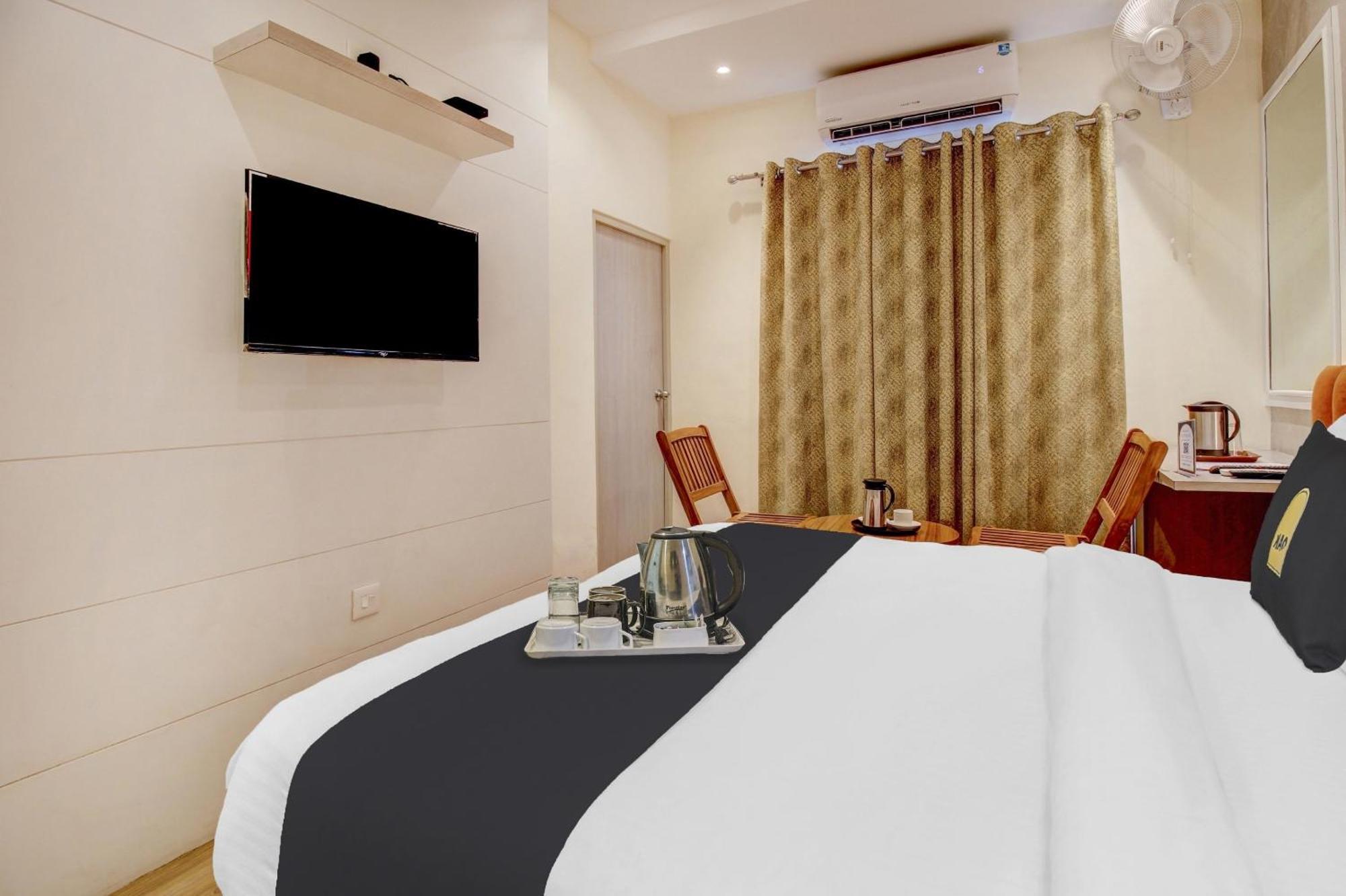 Super Townhouse Geetraj Near Shalimar Gateway Lucknow Hotel Exterior foto