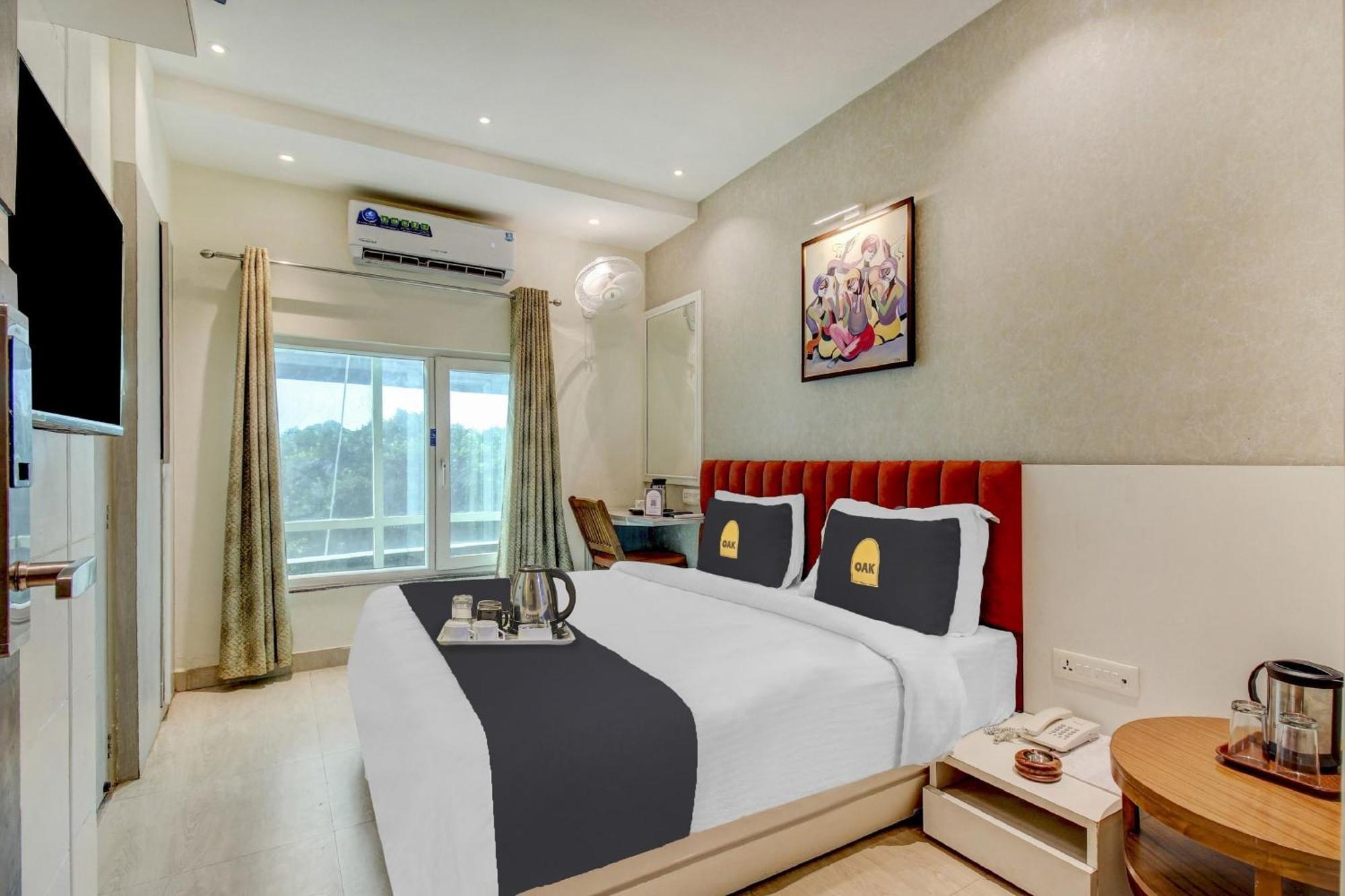 Super Townhouse Geetraj Near Shalimar Gateway Lucknow Hotel Exterior foto