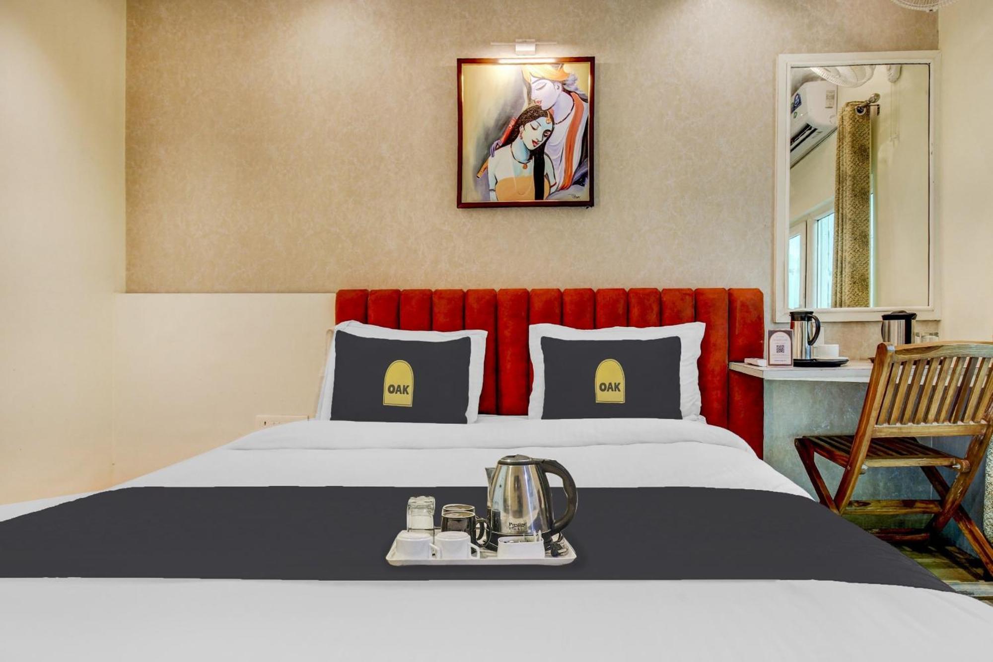 Townhouse Geetraj Near Shalimar Gateway Lucknow Hotel Exterior foto