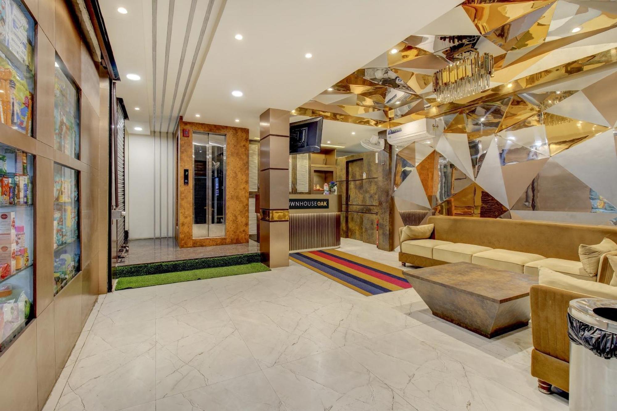 Townhouse Geetraj Near Shalimar Gateway Lucknow Hotel Exterior foto
