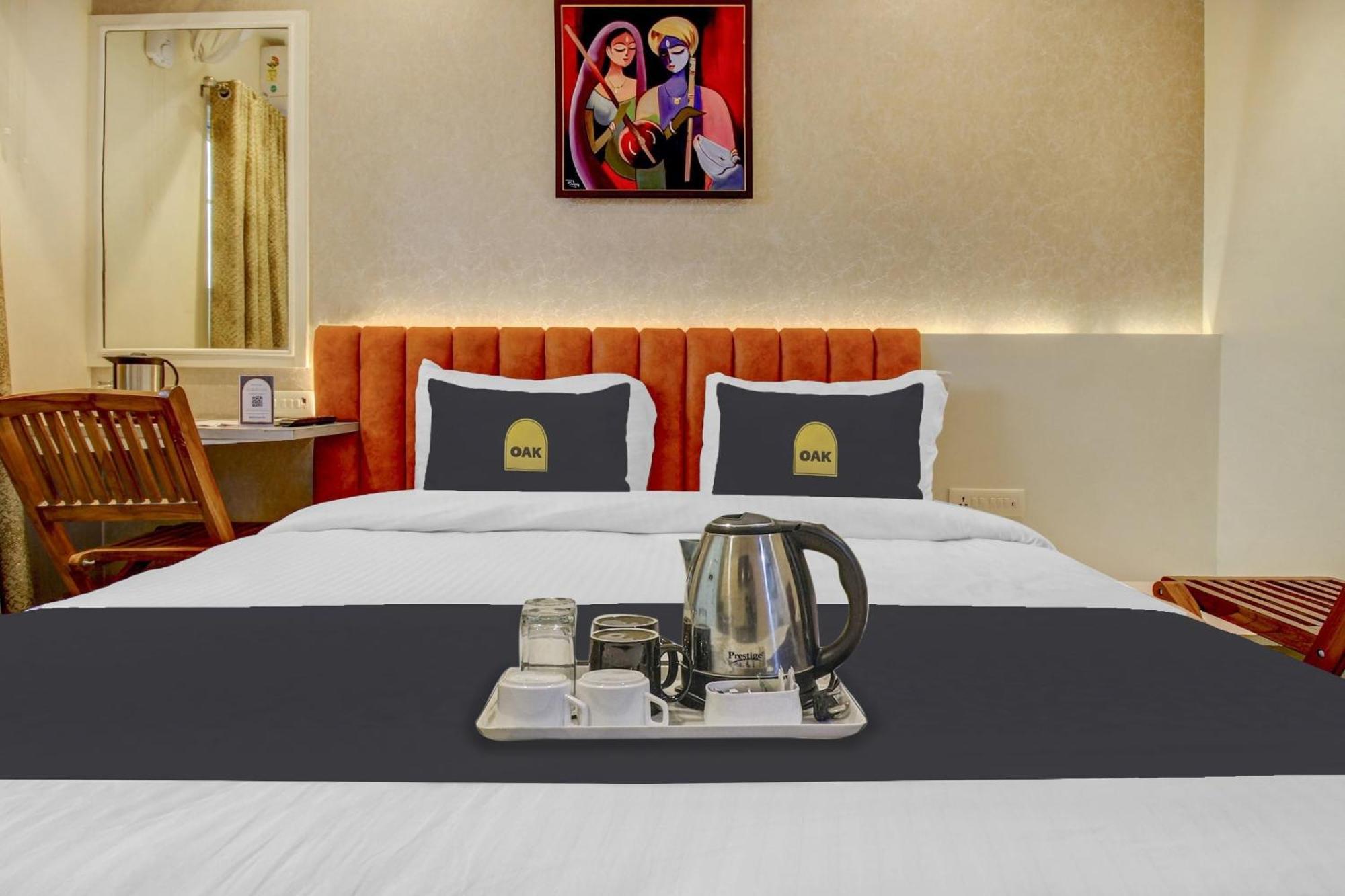 Super Townhouse Geetraj Near Shalimar Gateway Lucknow Hotel Exterior foto