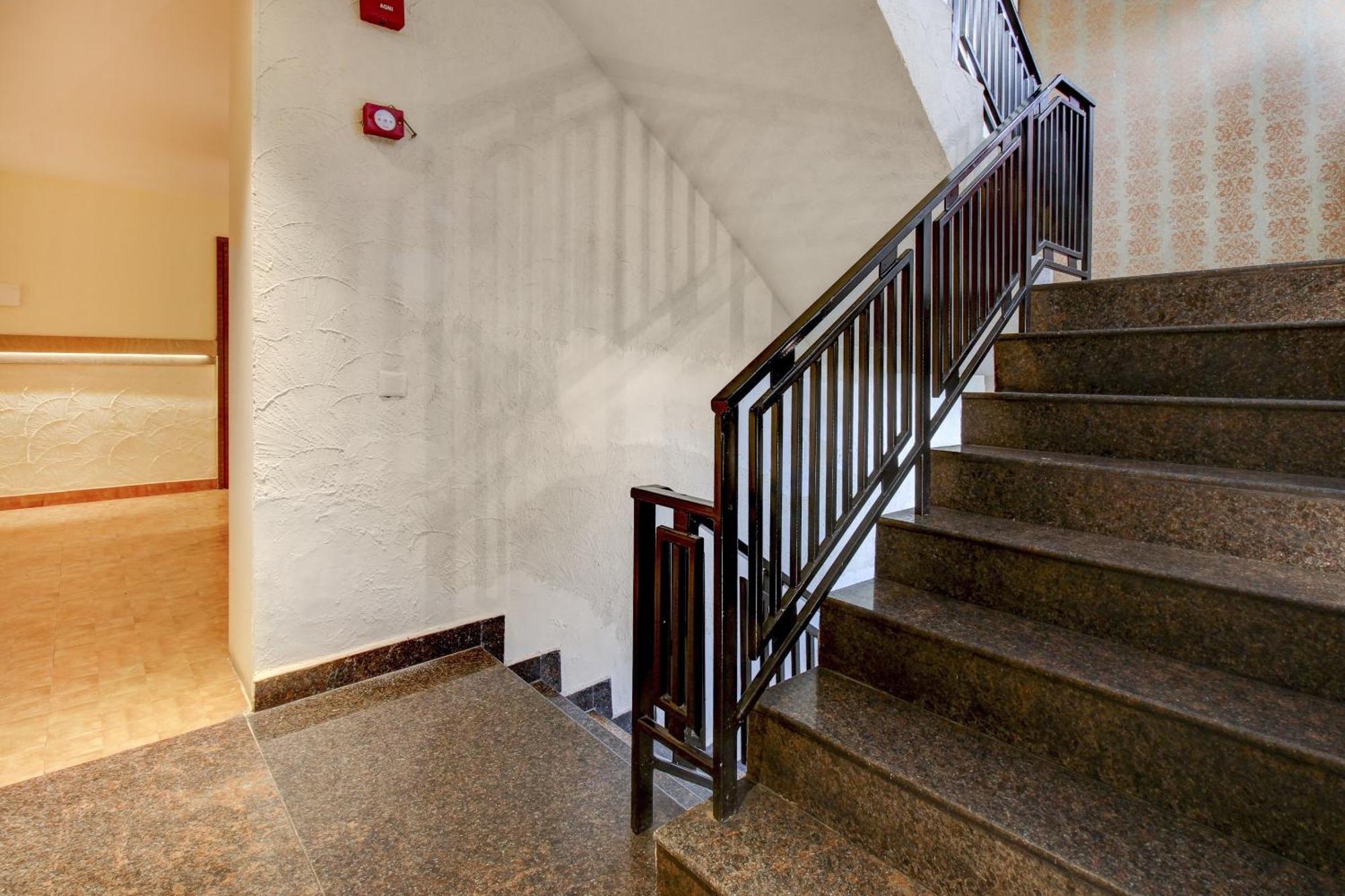 Super Townhouse Geetraj Near Shalimar Gateway Lucknow Hotel Exterior foto