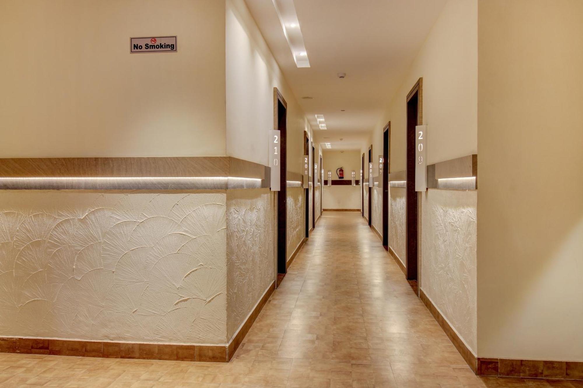 Super Townhouse Geetraj Near Shalimar Gateway Lucknow Hotel Exterior foto