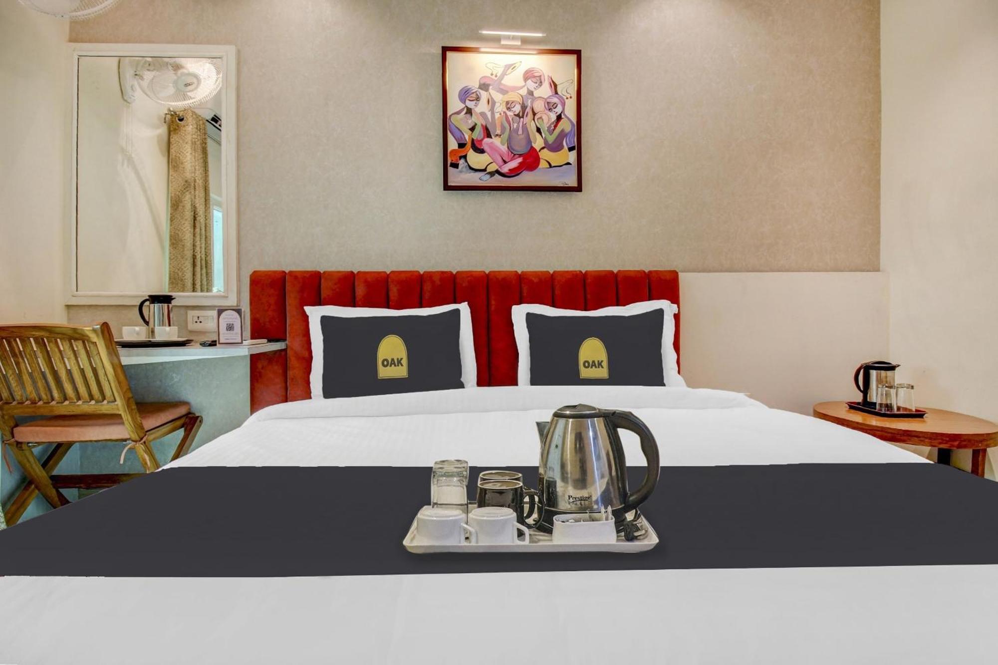 Super Townhouse Geetraj Near Shalimar Gateway Lucknow Hotel Exterior foto